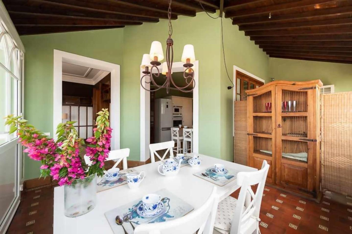Amplia Villa De Lujo Con Piscina Climatizada Las Palmas de Gran Canaria Luaran gambar
